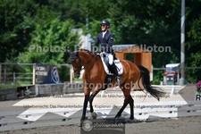 ref. photo 3690117