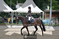 ref. photo 3703086